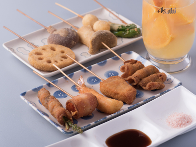 サクっと軽くて食べやすい『おまかせ串盛り合わせ10本』