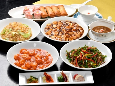 新年会にもおすすめ!季節ごとのこだわりのコースメニュー!