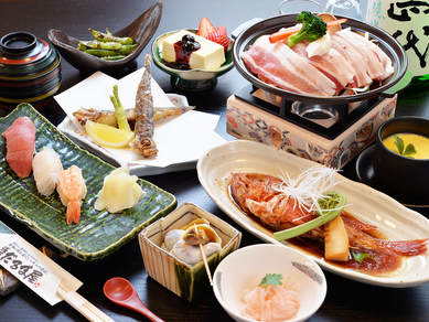 飲み放題付きの宴会コースあり◎ 美味しい和食と美酒で新年会