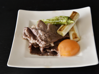 軽くつまめる!和牛を使ったお1人様用の「鉄板すき焼き」