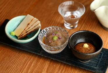 自然薯の3つの魅力を食べ比べ『自然薯の生とろろ・お造り・団子揚げ盛り合わせ』
