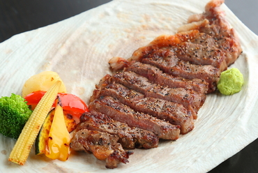 山形 華やかで濃厚な風味が極上『山形牛の網焼きサーロインステーキ』100g/200g