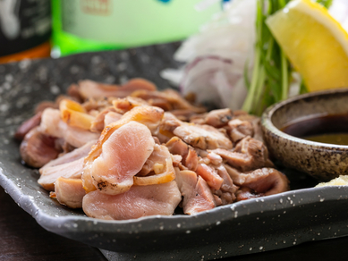 地鶏のたたき(たまり醤油/ゆずポン酢)
