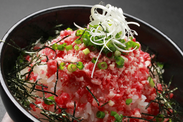 脂がのった旬の魚を日替わりで堪能できる『本日の魚のグリル』