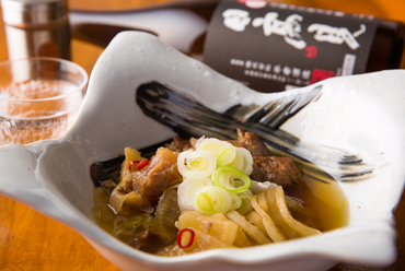 宮城県産野菜と一緒に炊いた『牛すじ煮込み』