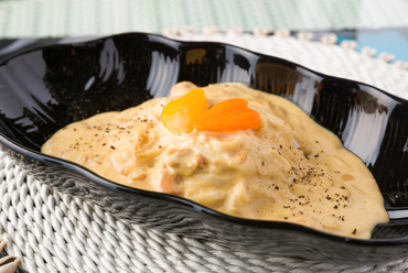 パクチーが苦手な方でも食べられる『絶品! Heart オリジナルホワイトカレーフォー』