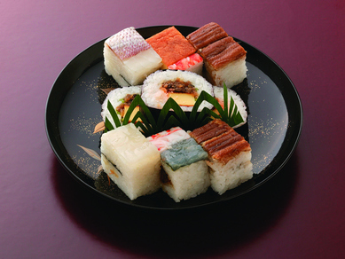 旬の味覚を心ゆくまで味わえる『特撰にぎり』