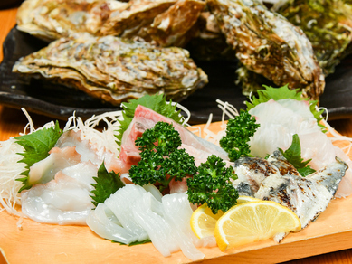 鮮度抜群の魚介ならではのおいしさ『お刺身』