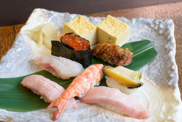 生のネタだけを使用! 職人の技が光る絶品の『寿司 特海鮮』
