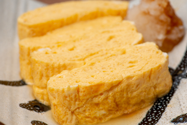 オーダー率90%以上! 玉子のおいしさがそのまま味わえる『焼きたて出汁巻玉子』