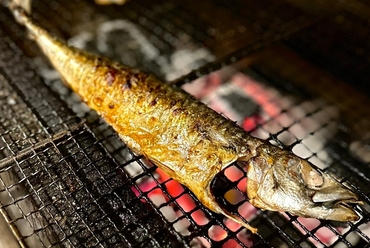 衣の香ばしさとジューシーな鶏の旨みがクセになる『森林どりのカリカリ揚げ』