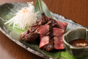 自家製にんにく味噌ダレで!『炉端焼牛たん』