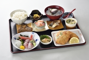 あれもこれも食べたい方におすすめ!『旬魚亭スペシャル』
