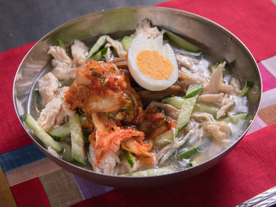 本場の味わいを楽しめる。料理長の一押し『江南特製冷麺』