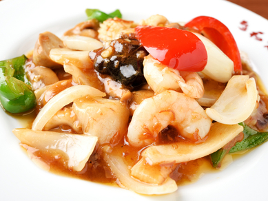 海鮮と野菜をたっぷり使用 ヘルシーな『XO醤海鮮炒め』