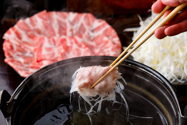 食べ応えのある肉をたっぷりのネギとともに味わう『豚しゃぶ』