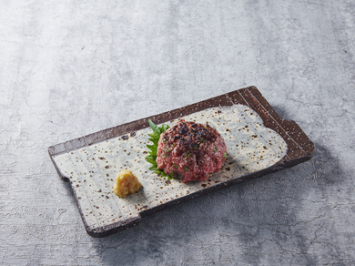 三者三様、異なる喜びを届ける『肉寿司三貫食べ比べ』