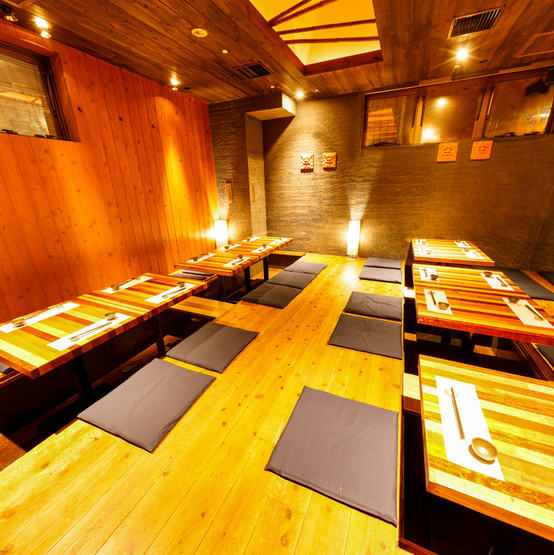 地鶏 創作和風居酒屋 筍庭 Shuntei 横浜西口店 横浜駅 居酒屋 の店内写真 ヒトサラ