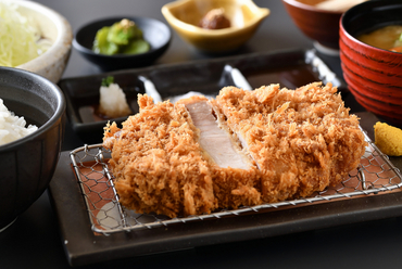 特上ロースかつ定食