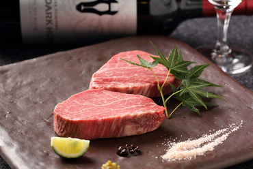 “お肉の王様”を贅沢にいただく『シャトーブリアン』