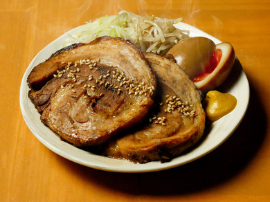 名物!炭火焼 とろける焼豚