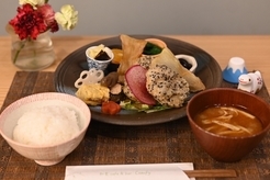 和食カフェ＆バーComfy