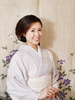 (女将)西 里映 氏