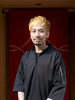 山下 泰史 氏