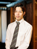 明田 氏