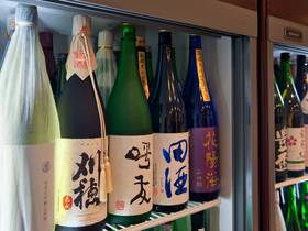 日本酒専門店 萬亮
