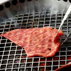 よろにく