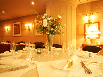 円卓でちょっとしたパーティも！