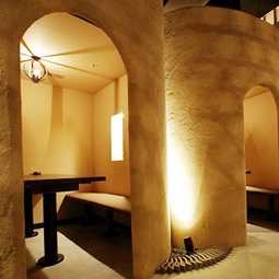 人気のかまくら個室は予約必須