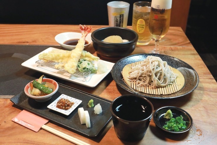 蕎麦せいろ　5客セット　貴舟盛り黒天朱　底なし 税込】 蕎麦せいろ 5客セット 貴舟盛り黒天朱 底なし そば器 Lくり抜き 食器