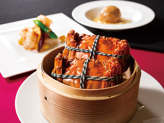 上海蟹の季節が今年も巡ってきました。季節限定の上海蟹の旨味を余すことなくお楽しみください。 