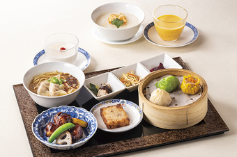 お好きな麺飯をお選びいただけます。