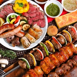 ゆったり3時間の食べ放題、飲み放題のプランとなっております、女子会やゆっくり話したい方へオススメです