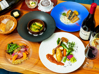 オーナーシェフが自ら厳選。産地にこだわった旬の食材