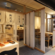 東京駅の一大飲食店街内にある和空間で、自慢のうなぎを堪能