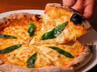 生ビール、ワインも含む55種類飲み放題付き、18時までスタート限定な早割コースです。