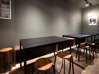 のびのび過ごせるテーブル。友人・家族とシェアできるメニューも