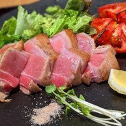 本まぐろのレアステーキ
