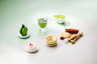 抹茶とほうじ茶の香りを最大限に引き出す、実力派パティシエが丁寧に仕立てた極上スイーツの数々