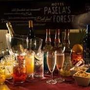 ジャズが流れる落ち着いた店内でゆっくりとお酒やノンアルコールドリンクをご堪能下さい。