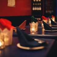 路地裏に佇む隠れ家のようなスパニッシュリストランテ