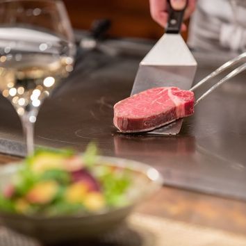 【スペシャルランチ】国産牛フィレ肉 120g、日替わりの一品などを満喫する全7品＋乾杯ドリンク付き