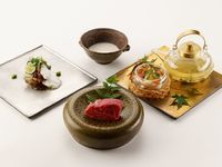 兵庫五国（摂津、播磨、但馬、丹波、淡路）の季節の味覚をお愉しみいただける鉄板焼コースランチ