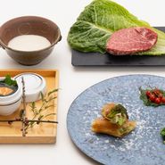 兵庫五国（摂津、播磨、但馬、丹波、淡路）の季節の味覚をお愉しみいただける鉄板焼コースランチ