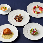 ラウンジ＆バー グラン・ブルーで大切な方と特別な聖夜を過ごしませんか。