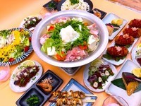 海鮮料理、・鶏の鍋などボリューム満点！飲み放題2時間（90分L.O）も付いてとってもお得！
